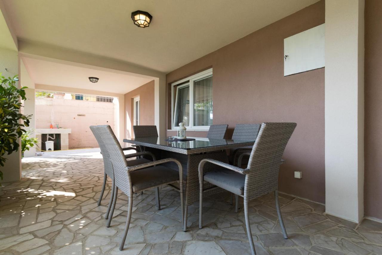 טיווט Apartments Lungomare מראה חיצוני תמונה